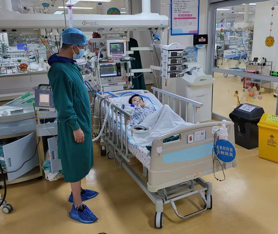 隆林跨省救护车出租公司