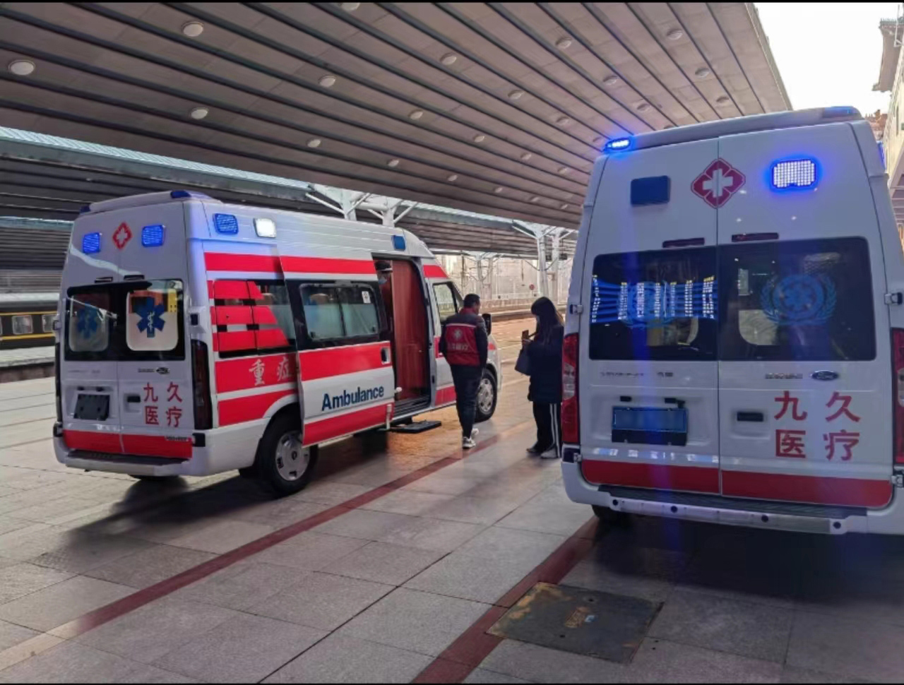 隆林救护车长途转运